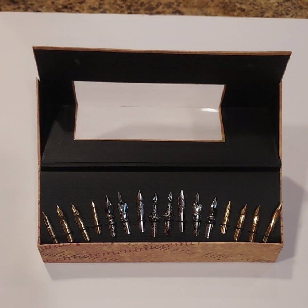 Set of 16 Calligraphy Nibs – New in Box – Assorted Dip Pen Nibs for Calligraphy